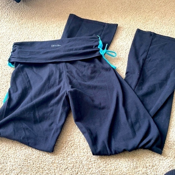 Calvin Klein Performance Black Yoga Pant w/ Blue Ties Size Small Never been worn - Picture 1 of 4